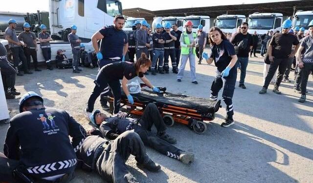 Aydın'da 112 Ekipleri Yangın ve İş Kazası Tatbikatını Gerçek Zannetti