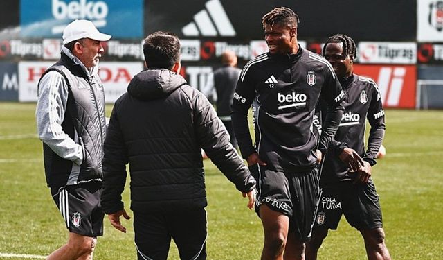 Beşiktaş, Antalyaspor Maçı Öncesi Son Antrenmanını Yaptı