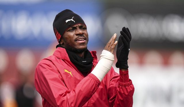 Galatasaray, Osimhen'i Belirli Maçta Sahaya Sürmeyi Planlıyor