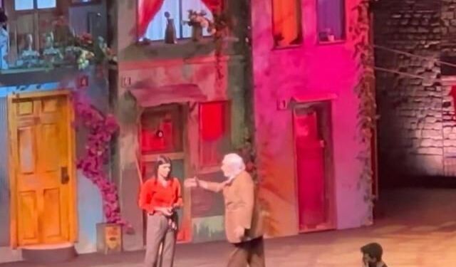 Gırgıriye Müzikali Öncesi Müjdat Gezen ile Seyirci Arasında Tartışma Yaşandı