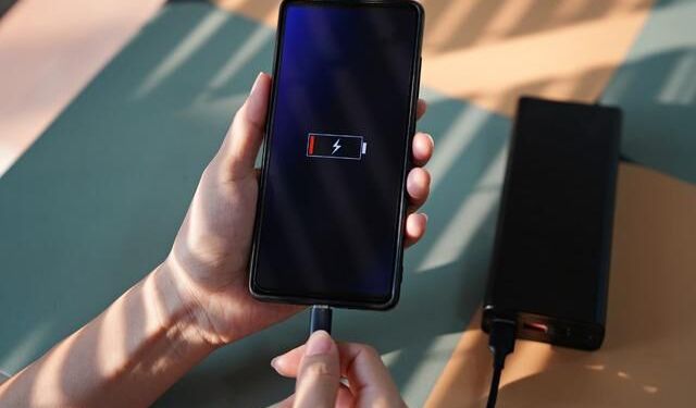 Honor'dan 11.000 mAh Kapasiteli Yeni Batarya İçin Deneme Üretimi