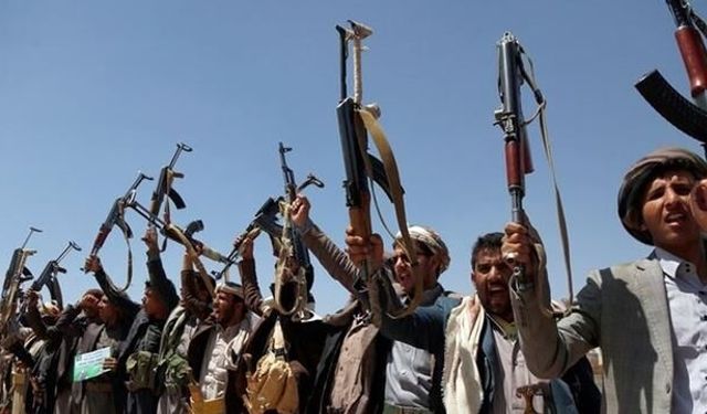 Husiler Yeniden İsrail'e Füze Saldırısı Düzenledi