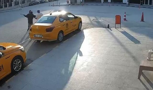 İskenderun'da Cezaevinden Çıkan Şahıs Satırla Üç Kişiye Saldırdı