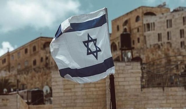 İsrail, Lübnan'da Litani Nehri Üzerindeki İki Köprüyü Daha Vurdu