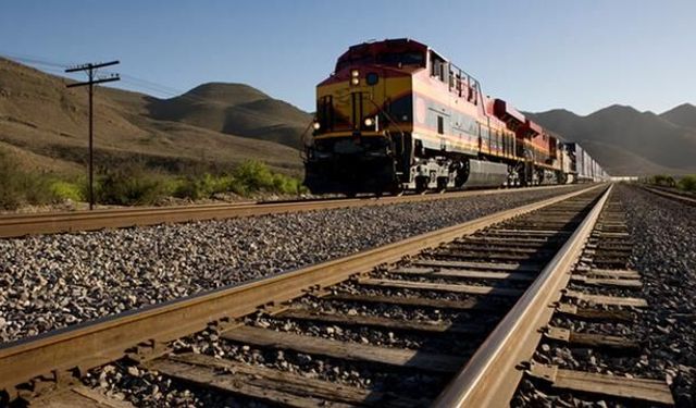 İsrail'den İran'a Tren Güvenliği Uyarısı