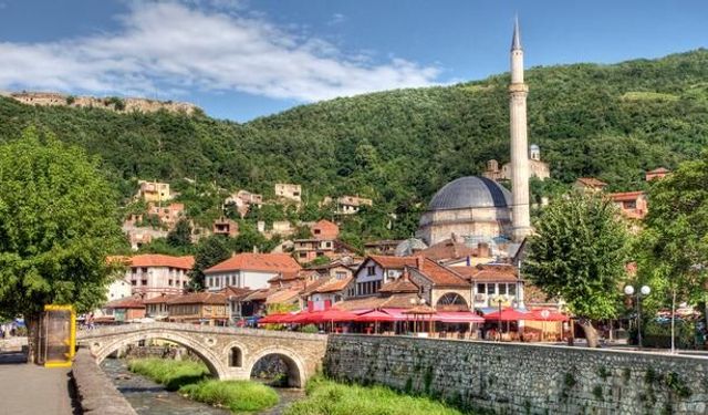 Kosova'da Türkçe Yaygınlığı ve Kültürel Miras Öne Çıkıyor