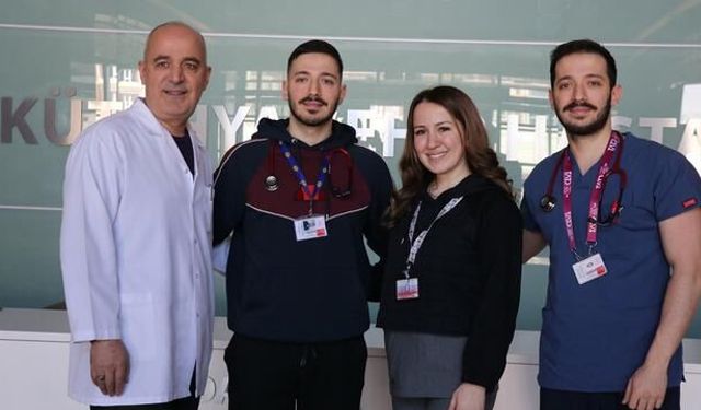 Kütahya'da Ercura Ailesi Sağlıkta Üçüncü Kuşağıyla Hizmet Veriyor