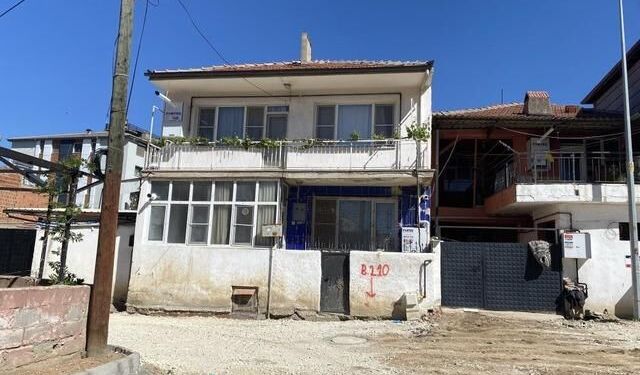 Manisa'da Namaz Vakti Uyanan Baba, Oğlunu Banyoda Ölü Buldu