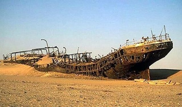 Namib Çölü'nde 5 Bin Yıllık Hazine Yüklü Gemi Enkazı Bulundu