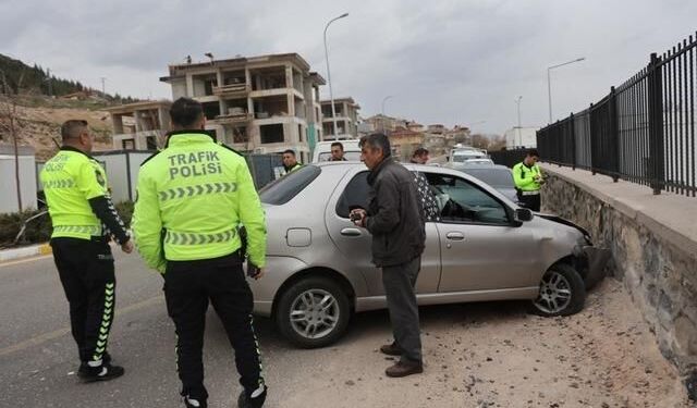 Nevşehir'de Alkollü ve Ehliyetsiz Sürücü Kaza Sonrası Yakalandı