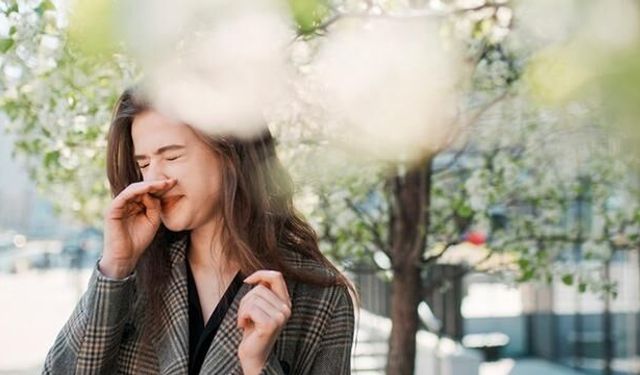 Prof. Dr. Tevfik Özlü'den Polen Alerjisi İçin Erken Tedavi Uyarısı
