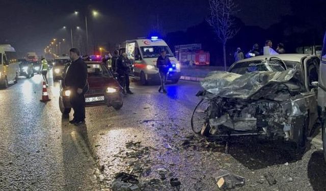 Samsun'da Üç Araçlı Zincirleme Kaza: 6 Yaralı
