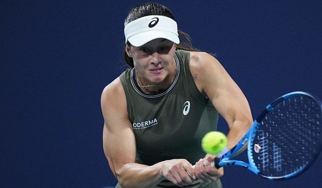 Zeynep Sönmez, Porsche Tennis Grand Prix'te Son 16 Turunda Elendi