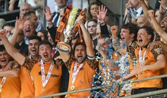 Acun Ilıcalı, Hull City Futbolcularına Verdiği Sözü Yerine Getirdi