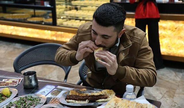 Adana Kebabı ve Yeşillikler Uzun Yaşamın Anahtarı Olabilir