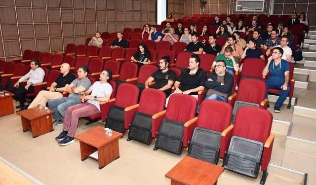 Alanya Eğitim ve Araştırma Hastanesi'nde Robotik Cerrahi Simülasyon Eğitimi Düzenlendi