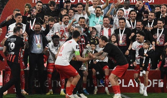 Arca Çorum FK'nın Süper Lig Sevinci Sungurlu'da Coşkuyla Kutlandı
