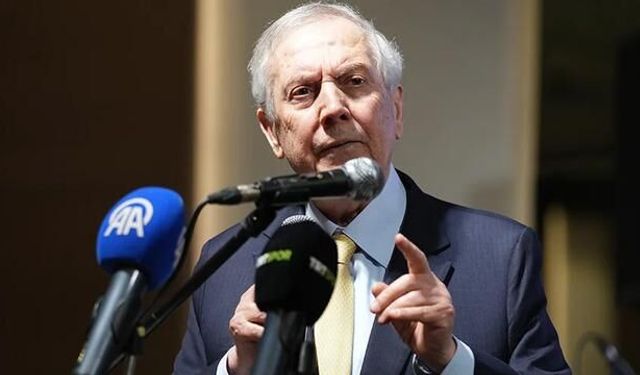 Aziz Yıldırım'dan Fenerbahçe'ye Yeni Teknik Direktör ve Santrfor Müjdesi