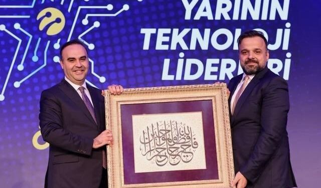 Bakan Kacır: Teknoloji Girişimlerinin Temeli Akıl ve Fikir Sermayesidir