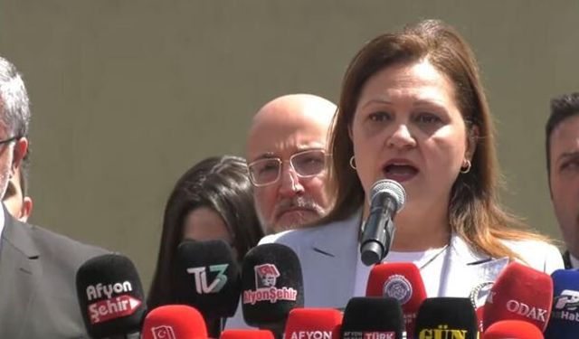 Burcu Köksal, CHP'den AK Parti'ye Geçişini Afyonkarahisar'da Duyurdu