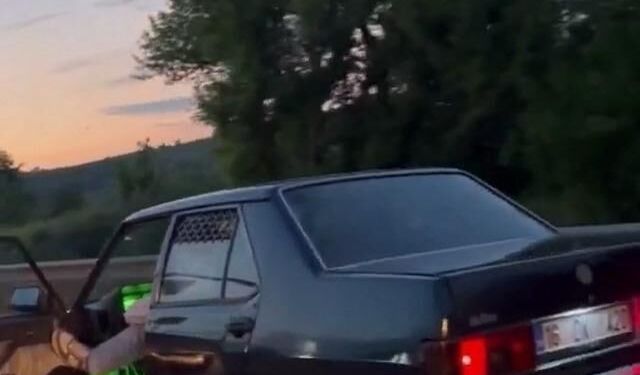 Bursa'da Kapısını Açıp Ayağını Dışarı Koyan Sürücüye 5 Bin Lira Ceza