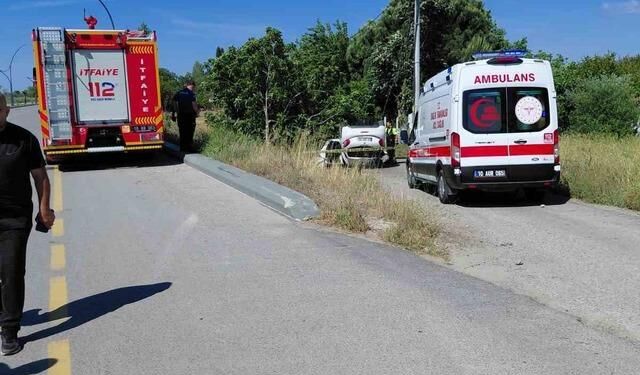 Edremit'te Kontrolden Çıkan Otomobilde 1 Kişi Hayatını Kaybetti, 3 Kişi Yaralandı