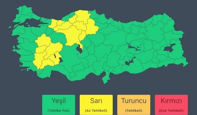 İçişleri Bakanlığı'ndan Kuvvetli Sağanak Uyarısı
