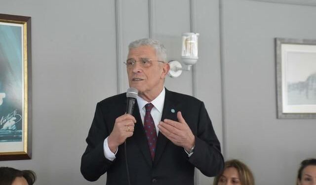Müsavat Dervişoğlu: Kadının Katkısı Olmadan Ülkenin Geleceği Kurtarılmaz