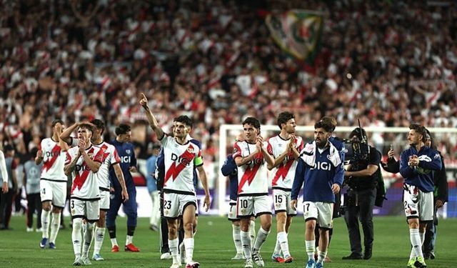 Rayo Vallecano'dan Filistin Bayrağıyla Anlamlı Kutlama