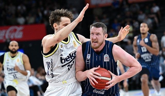 Anadolu Efes, Rolands Smits ile yollarını ayırdı
