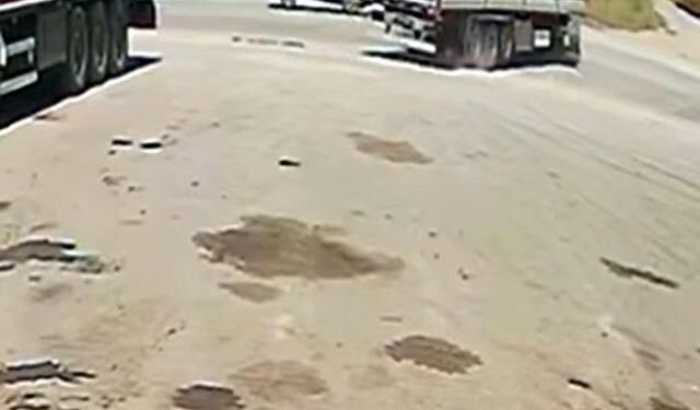 Edirne Yenikadın Kavşağında Otomobil ile TIR Çarpıştı: Üç Yaralı