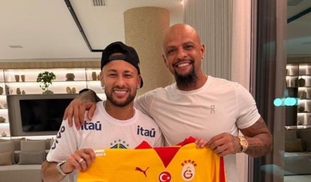 Felipe Melo'dan Neymar'a Galatasaray Forması Jesti