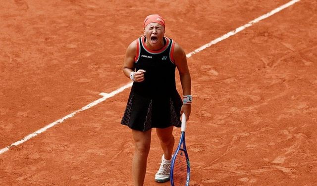 Fransa Açık'ta Shnaider ve Chwalinska Yarı Finalde Karşılaşacak