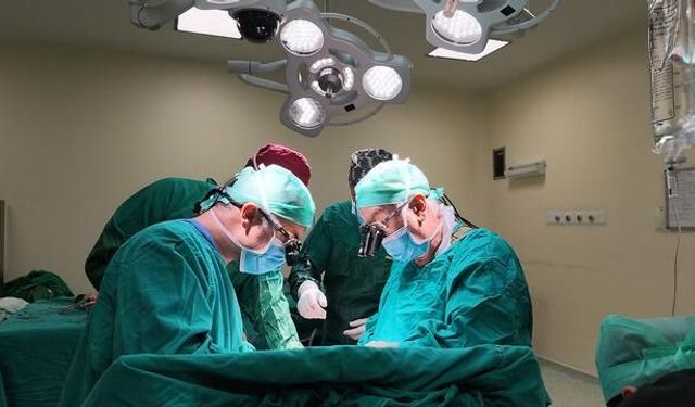 Malatya'da Tarihi Başarı: Dünyanın İlk 8'li Çapraz Karaciğer Nakli
