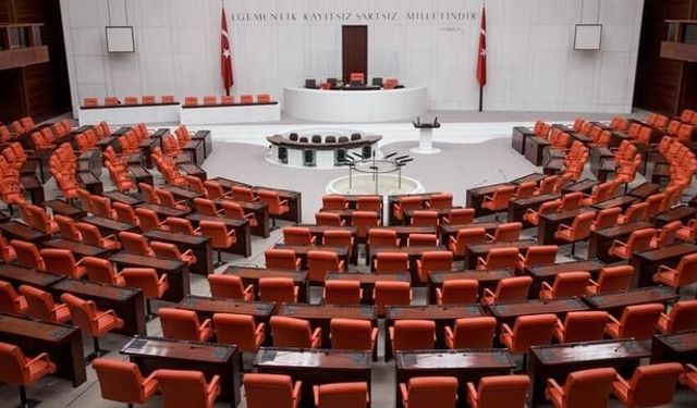 Meclis'te Sandalye Dağılımında Yeni Dönem: AK Parti Güçleniyor, CHP Kan Kaybetmeye Devam Ediyor