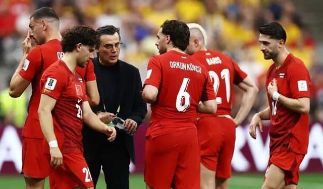 Montella'dan Paraguay Maçı Öncesi Kadro ve Taktik Değişikliği