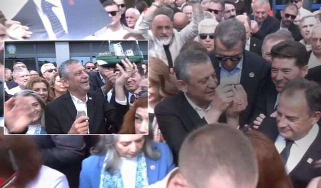 Özgür Özel Trabzon'da Partililerle Buluştu, Taka Maketi ve Tesbih Hediye Edildi