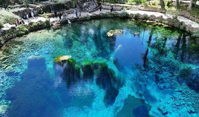 Sivas'ın Gökpınar Gölü, Turkuaz Suyu ve Berraklığıyla İlgi Odağı Oldu
