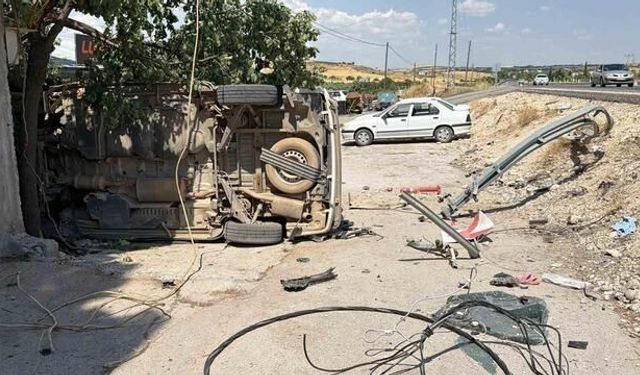 Adıyaman'da Panelvan Şarampole Yuvarlandı: 1'i Ağır 8 Yaralı