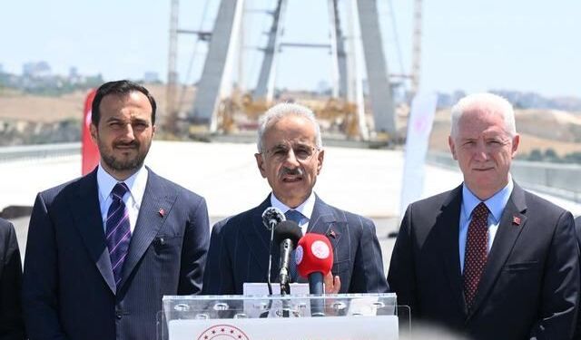 Bakan Uraloğlu, Başakşehir-Nakkaş Otoyolu Projesinde İncelemelerde Bulundu