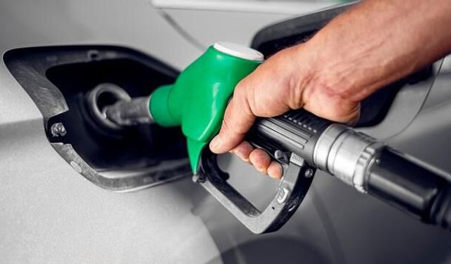 Benzine Gece Yarısı Zam Geliyor