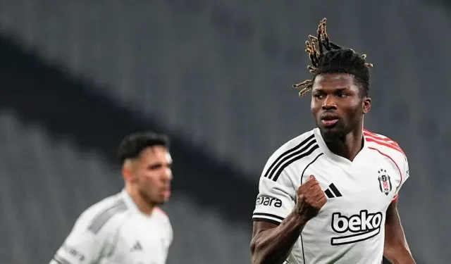 Beşiktaş, El Bilal Toure ile Yollarını Ayırdı