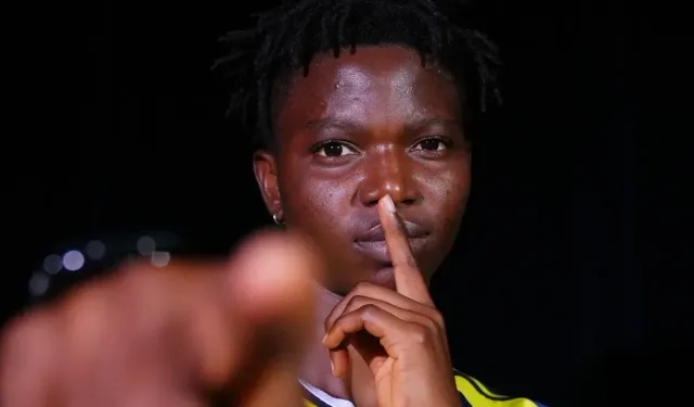 Fenerbahçe Kadın Futbol Takımı Nijeryalı Forvet Abideen Suliat Olajumoke'yi Kadrosuna Kattı