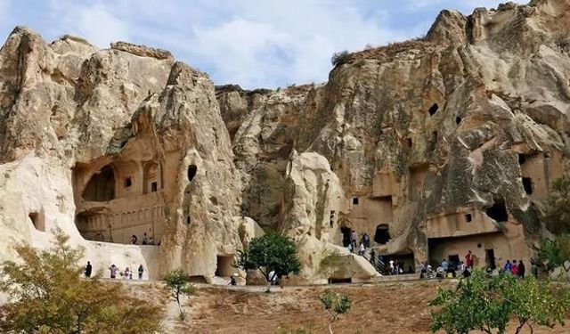 Göreme'nin Karanlık Kilisesi: Bin Yıllık Fresklerle Ziyaretçilerini Ağırlıyor