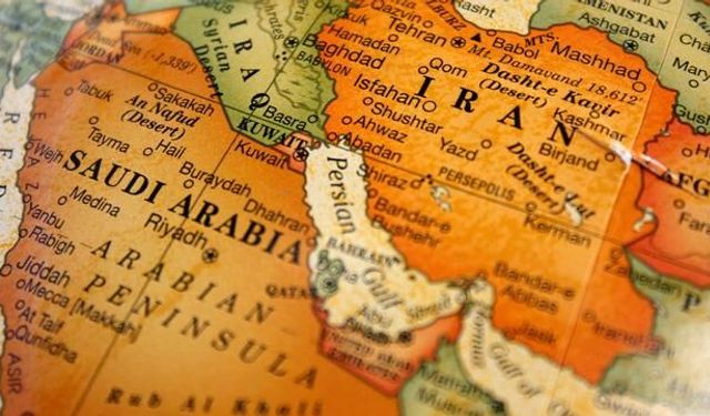 Husilerden Suudi Arabistan'a Balistik Füze Saldırısı
