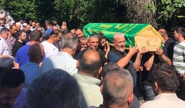 İstanbul'da Kazada Hayatını Kaybeden Genç Zonguldak'ta Son Yolculuğuna Uğurlandı