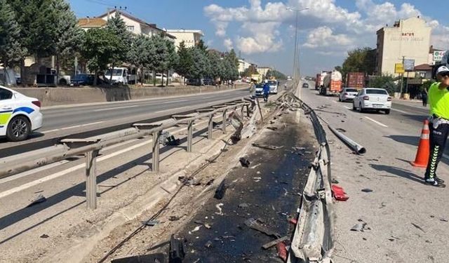 Kocaeli'de kontrolden çıkan tır bariyerleri aşarak karşı şeride geçti: 1 yaralı