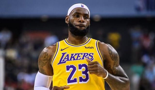 LeBron James Philadelphia 76ers ile 2 Yıllık Sözleşme İmzalıyor
