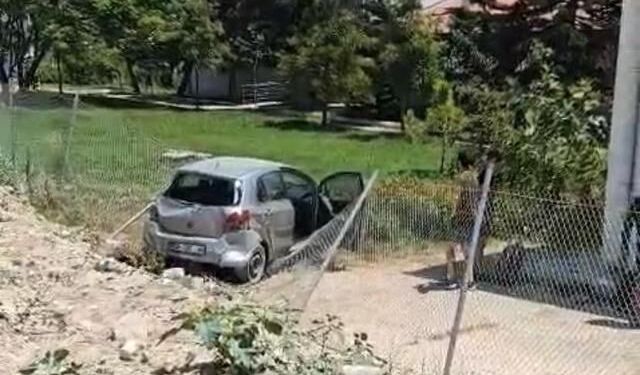 Mersin'de Zincirleme Trafik Kazasında Otomobil Araştırma Enstitüsü Bahçesine Düştü