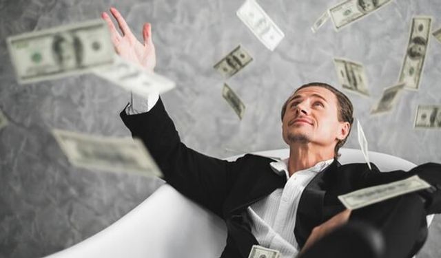 Numerolojide Para Çeken 4 Özel Doğum Günü ve Finansal Başarı Sırları